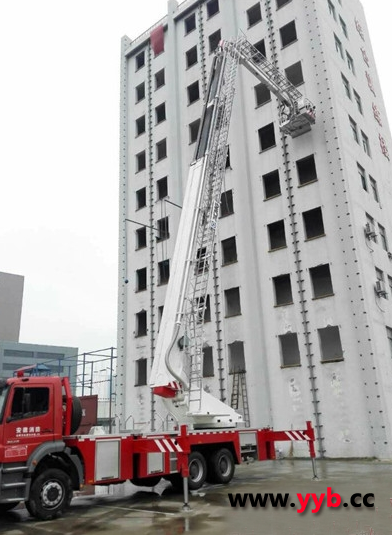 徐工消防装备参与“消防兵王”争霸赛