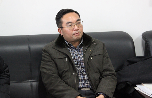 泉山区发改局丁局长一行到工程机械之家送新春祝福