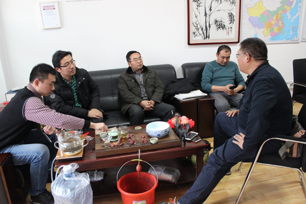 泉山区发改局丁局长一行到工程机械之家送新春祝福